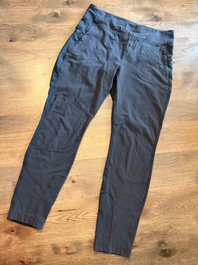 ATHLETA Women's 12 Black Pants